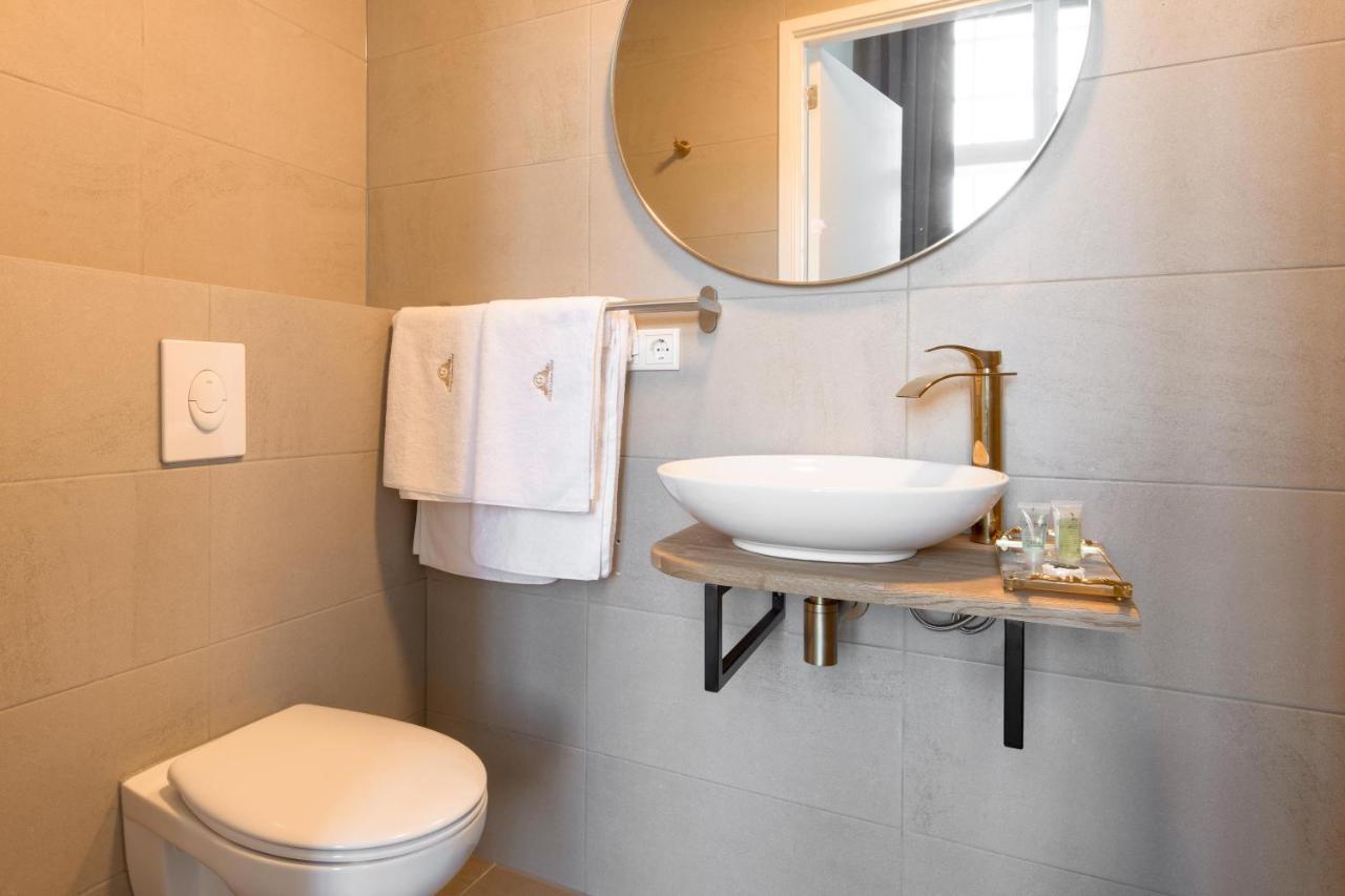 Dutch Golden Hotel 4*