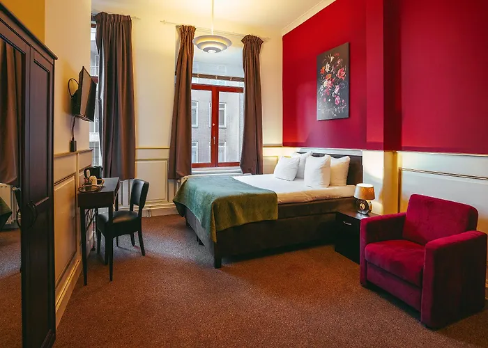 Dutch Golden Hotel